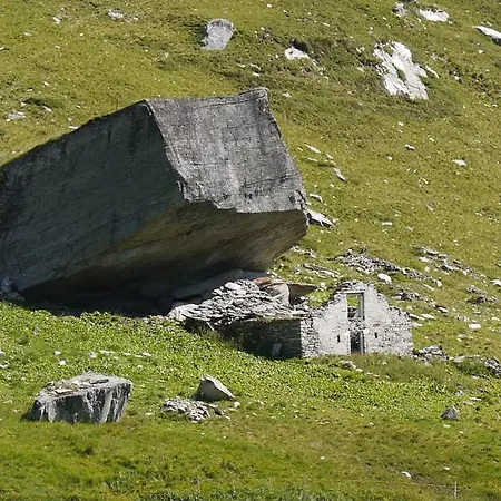 瓦尔斯格罗斯胡斯酒店 公寓